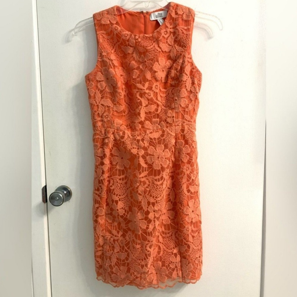 Belle Badgley Mischka Floral Embroidered Overlay Sheath Dress Coral Sz 6